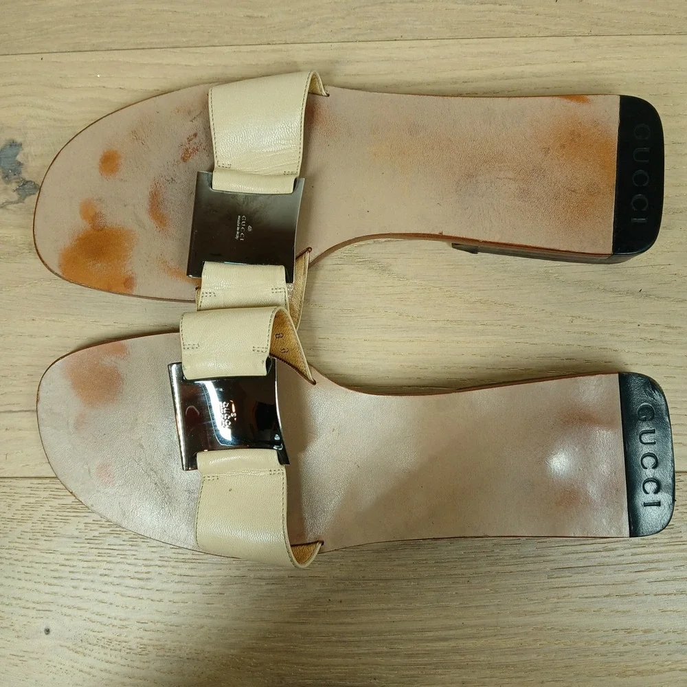 Gucci Sandals Womens 8 Ivory Leather Slide Wooden Flat Horsebit Italy - Picture 9 of 10